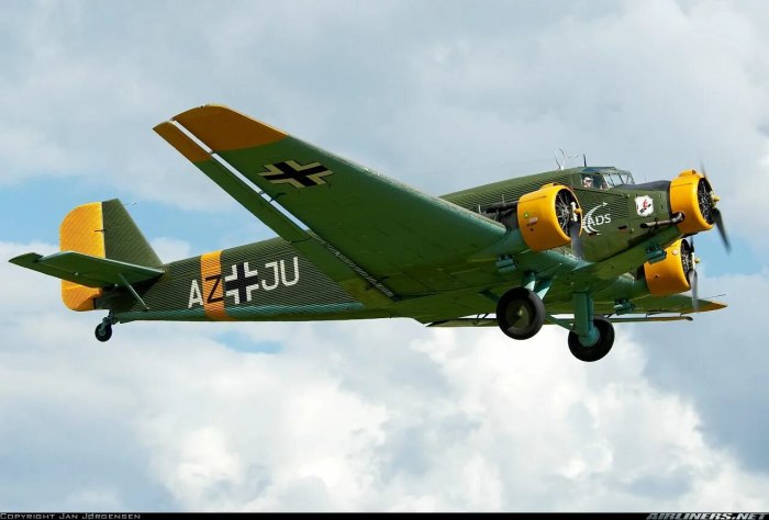Немецкий транспортный самолет Junkers ju-52