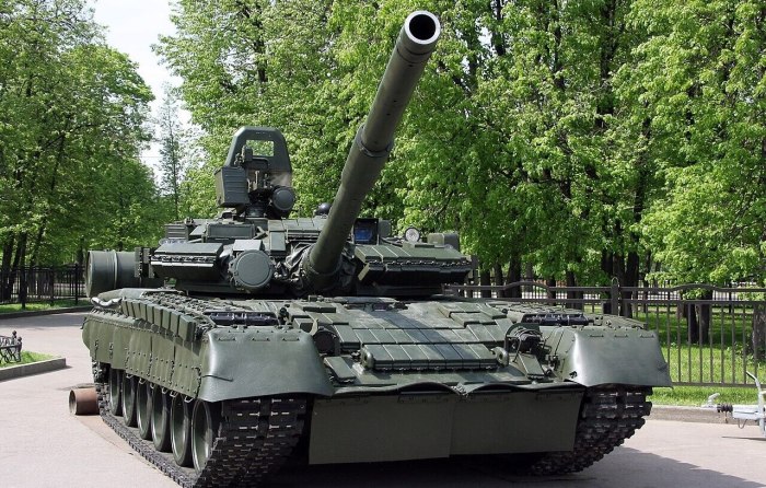 Танк т-80бвм