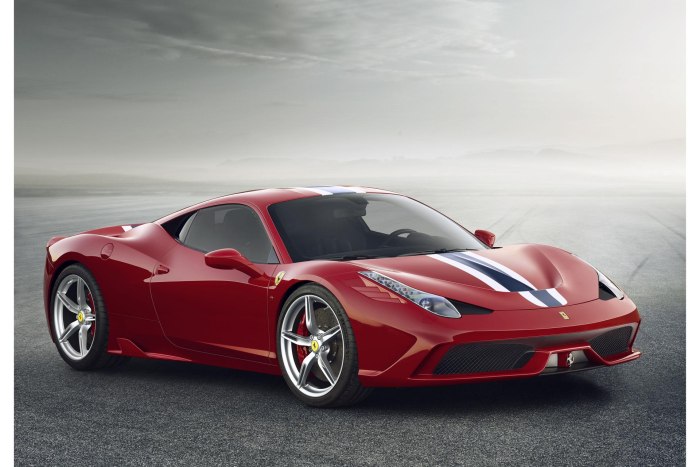 Ferrari 458 Italia красная