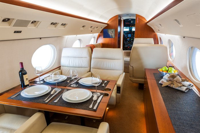 Embraer Legacy 650 салон