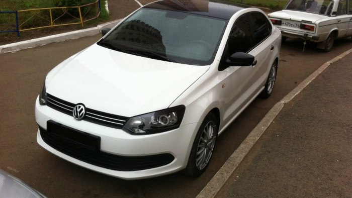Volkswagen Polo sedan с черной крышей