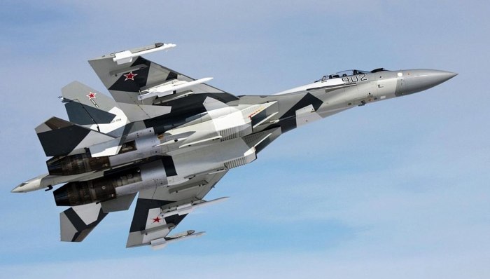 Су-35 истребитель бомбардировщик