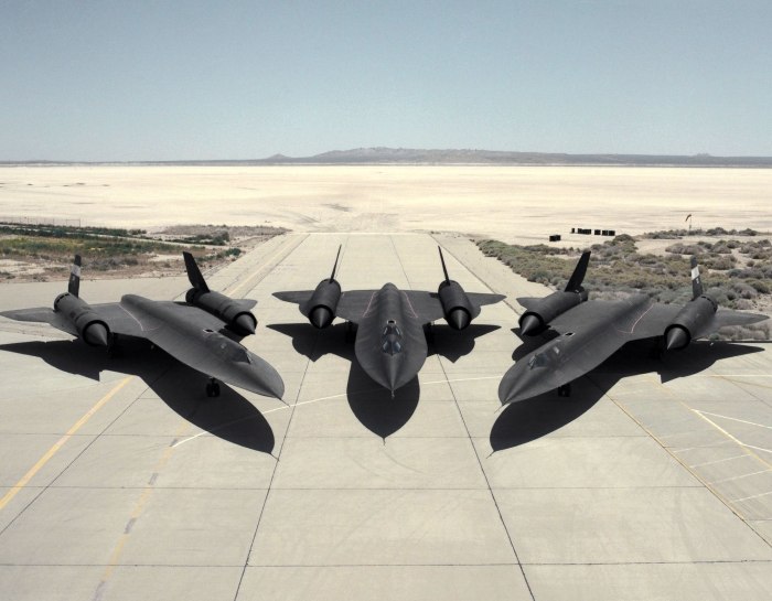 Самолет SR-71 Blackbird