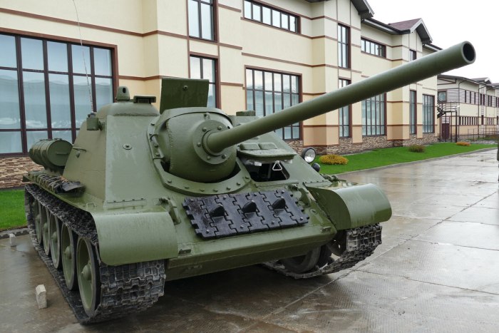 Самоходка Су-100