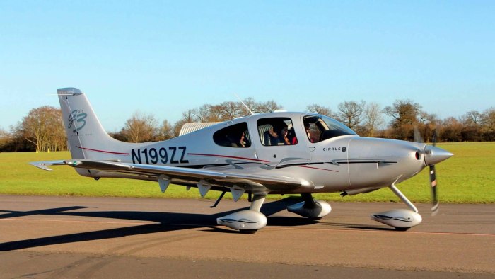 Cirrus sr22 - лёгкий одномоторный самолёт