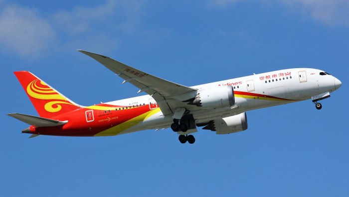 Боинг 787 сбоку