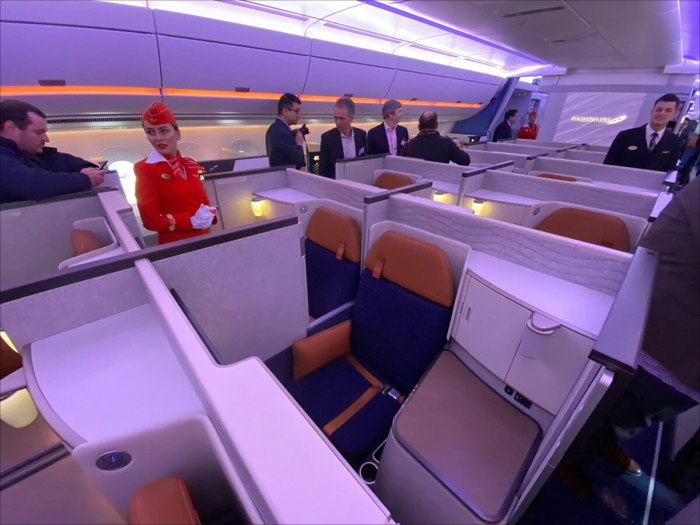 Airbus 350-900 салон бизнес