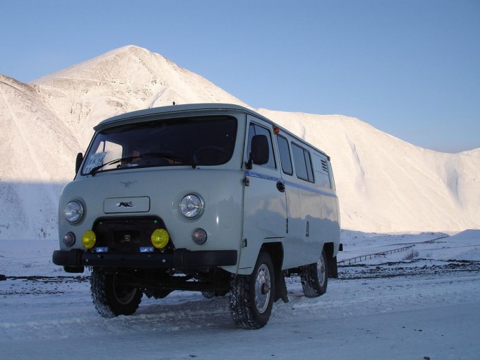 УАЗ 452