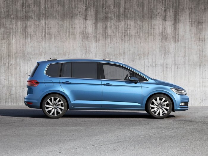 Volkswagen Touran компактвэны