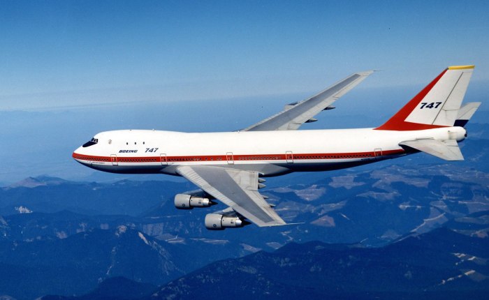 Boeing 747 джамбо