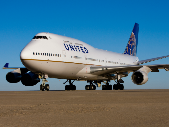 Боинг 747 джамбо Джет