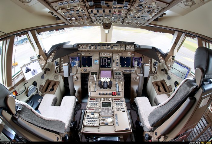 Пассажирский самолет Боинг 747
