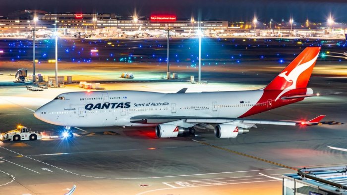 Лайнер Боинг 747