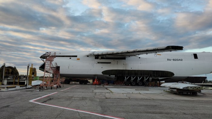 Грузовой самолёт АН-124