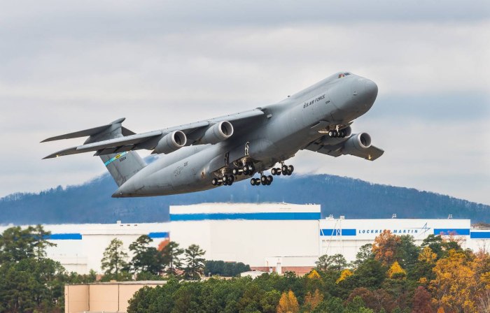C5 Galaxy самолет
