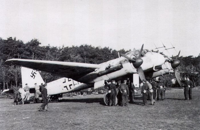 Ю-88 бомбардировщик