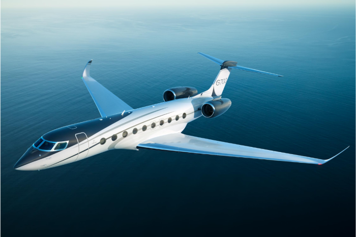 Самолет Gulfstream g700