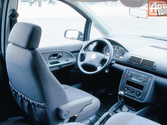 Volkswagen Sharan 2000 салон