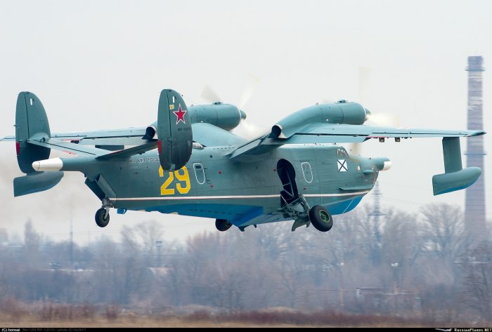 Самолет б-12