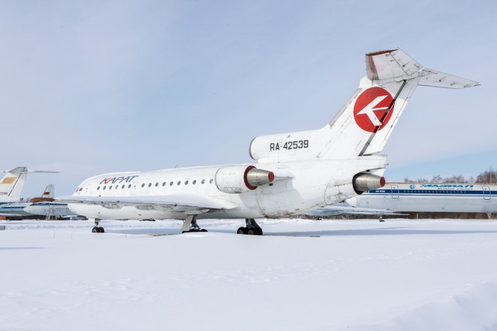 АК 42 самолет