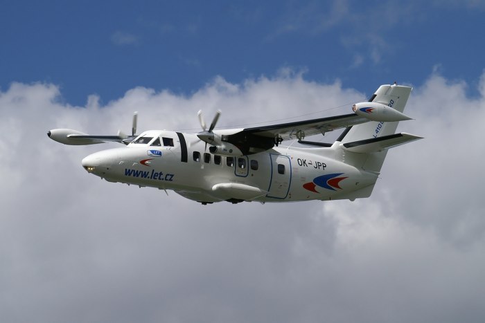 Let l-410 Turbolet самолет