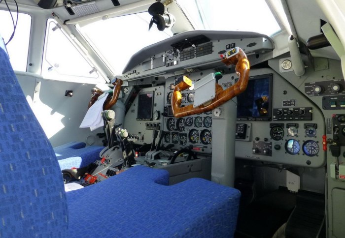 L410 Cockpit