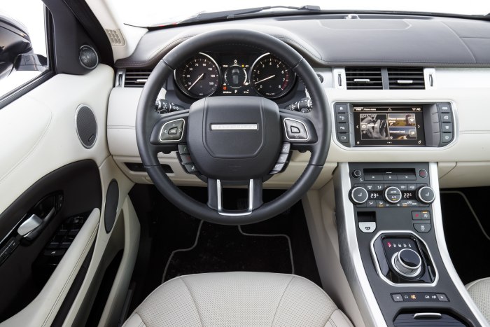 Range Rover Evoque 2015 салон