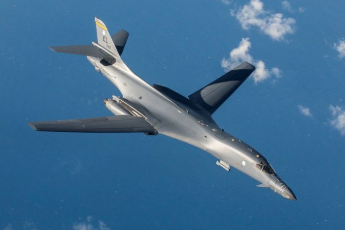 B1 Lancer