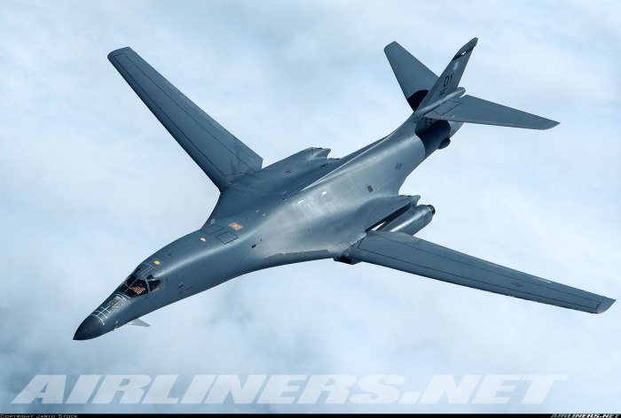 B1 Lancer