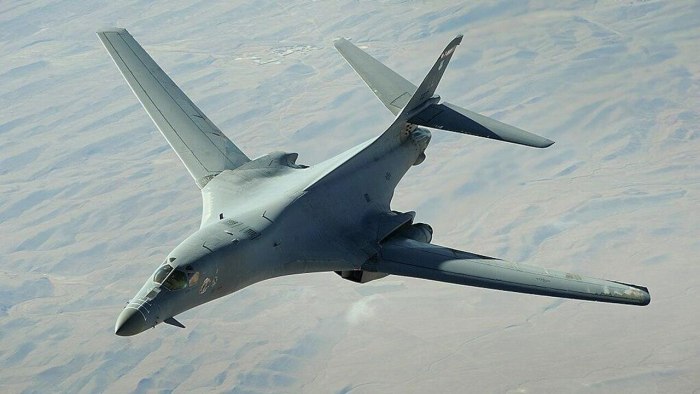 Бомбардировщики ВВС США B-1b Lancer