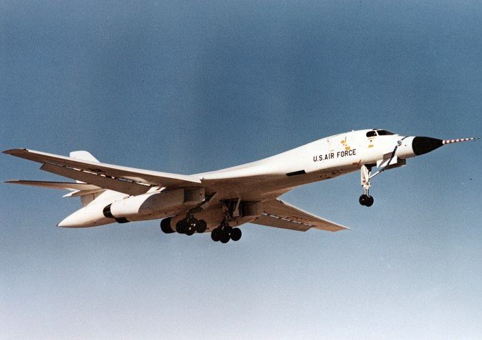 Rockwell b-1 Lancer