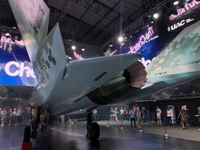 Истребитель Су-75 Checkmate