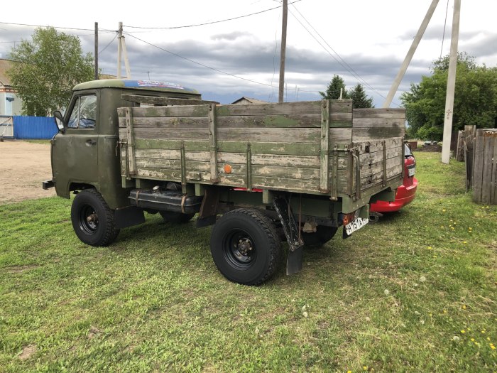 УАЗ 3303 бортовой