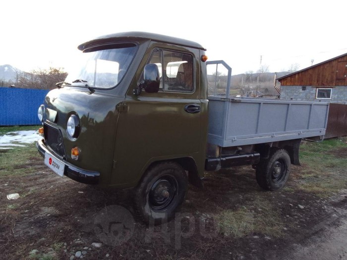 Хлебный фургон УАЗ 3303