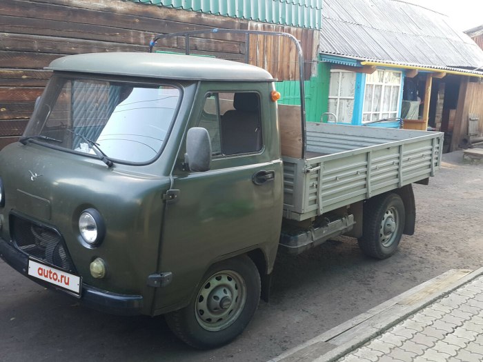 УАЗ 3303 2.4 МТ,