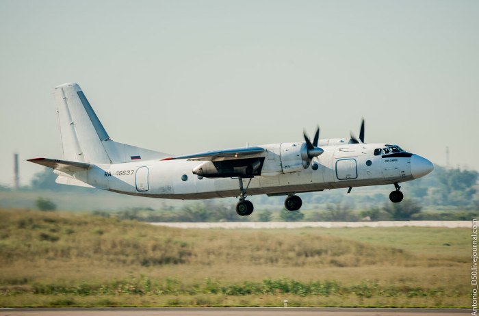 АН-24 РВ пассажирский самолёт