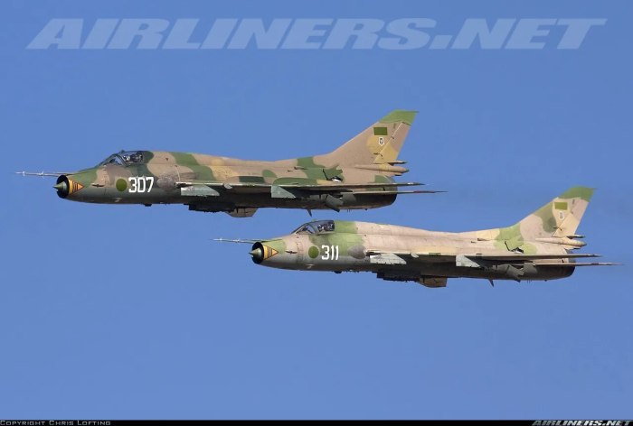 Истребитель-бомбардировщик Су-17м4