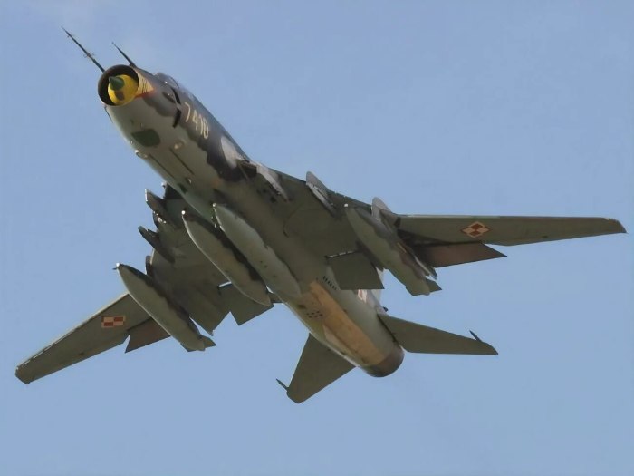 Су-22 истребитель-бомбардировщик