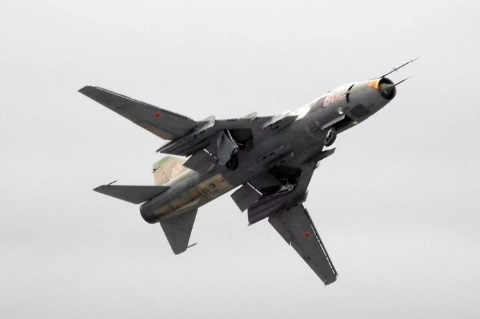 Истребитель-бомбардировщик Су-17м3