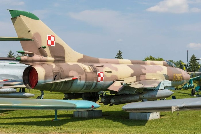 Истребитель-бомбардировщик Су-17м3