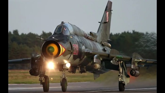 Самолёт Су 17 м4