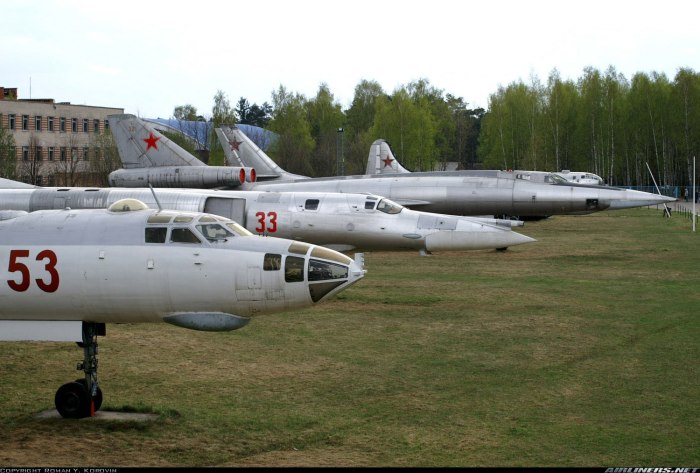 Туполев ту-16