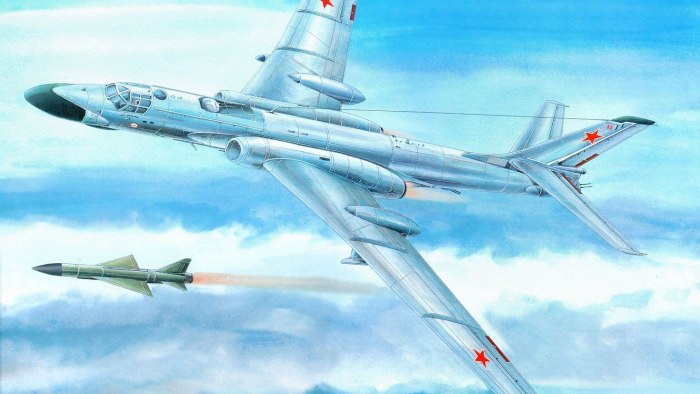 Ту-16к-10 Trumpeter 1/144