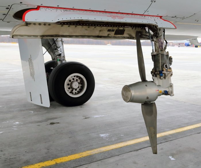 Ram Air Turbine 777