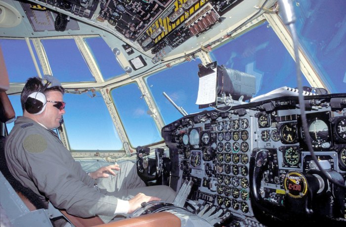 C130 Hercules кабина