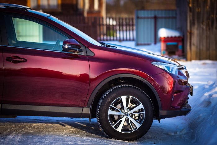 Toyota rav4 красный специальный металлик