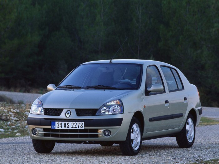 Renault Clio symbol 2002