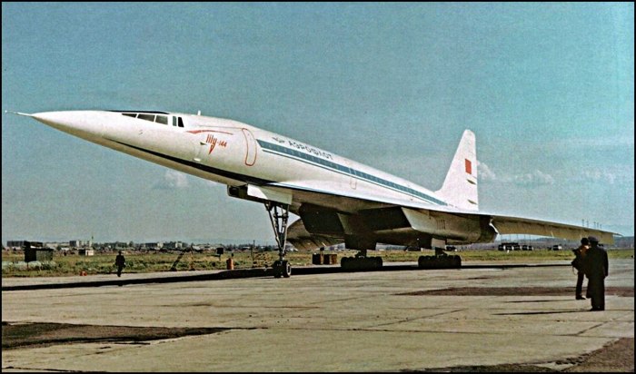 Ту144 77105