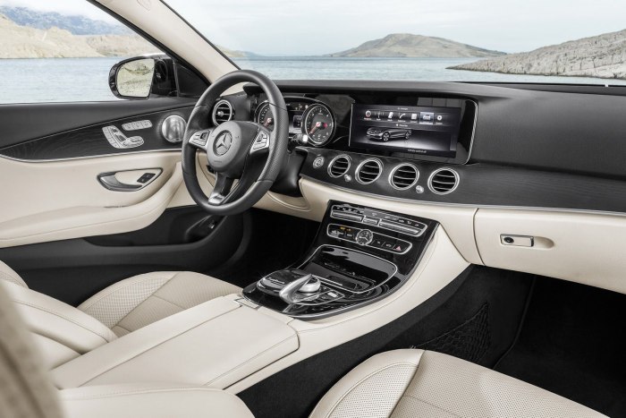 Мерседес Бенц e class 2016
