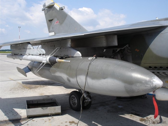 Самолет Mirage f1 CR